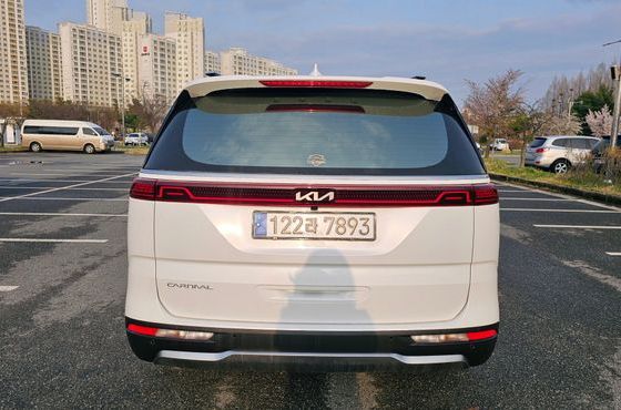 Kia Carnival Gasoline 7-Seater Signature — пробег 43 081 км — фото 4 из 5