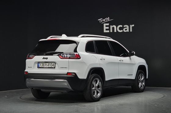 Jeep Cherokee 2.4 Limited AWD — пробег 29 376 км — фото 2 из 5
