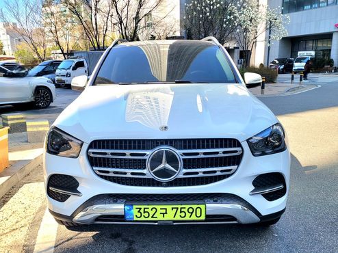 Mercedes-Benz GLE-Class GLE300d 4MATIC — пробег 300 км — фото 3 из 5