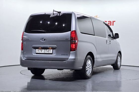 Hyundai Starex Van 3-Seater Smart — пробег 84 206 км — фото 2 из 5