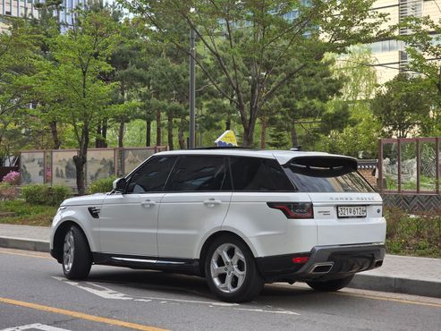 Land Rover Range Rover Sport 3.0 SDV6 HSE — пробег 70 000 км — фото 3 из 5