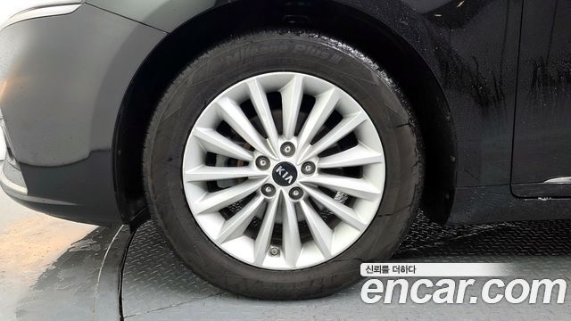 Kia K7 из Кореи Encar