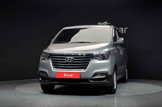 Hyundai Starex Van 5-Seater Style — пробег 105 489 км — фото 3 из 5