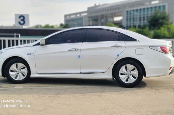Hyundai Sonata 2.0 Modern — пробег 182 238 км — фото 4 из 5