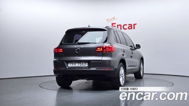 Volkswagen Tiguan 2.0 TDI Comfort 5N — пробег 127 497 км — фото 4 из 5