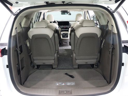 Kia Carnival 9-Seater Noblesse — пробег 61 800 км — фото 5 из 5