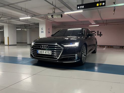 Audi A8 60 TFSI Quattro LWB — пробег 39 400 км — фото 1 из 5
