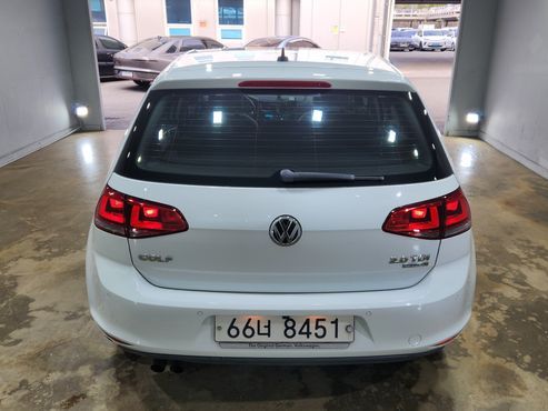 Volkswagen Golf 2.0 TDI Premium — пробег 121 500 км — фото 5 из 5