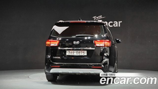 Kia Carnival из Кореи Encar