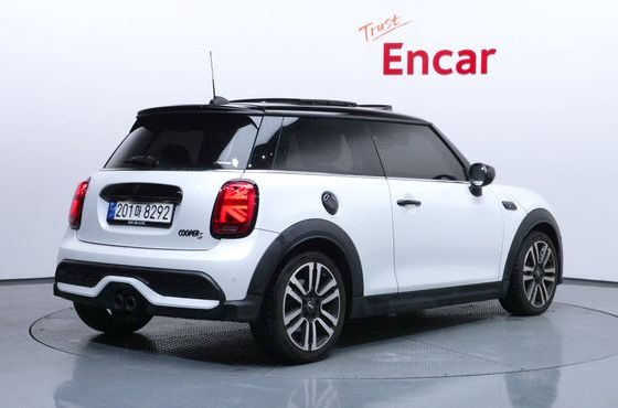 Mini Cooper Classic Third Generation — пробег 13 158 км — фото 2 из 5
