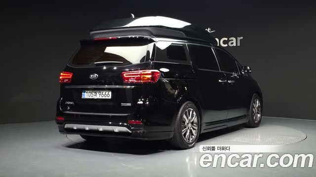 Kia Carnival из Кореи Encar