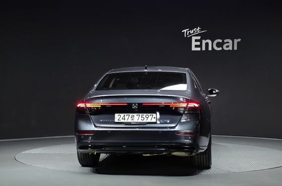 Honda Accord 2.0 Hybrid Touring — пробег 14 738 км — фото 4 из 5