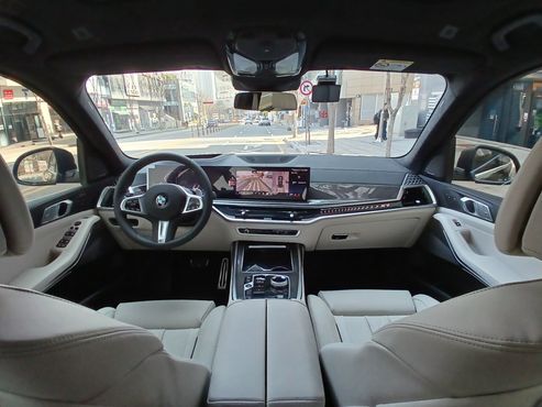 BMW X7 xDrive 40i M Sport 6STR — пробег 854 км — фото 5 из 5