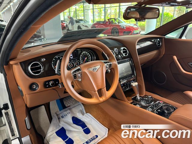 Bentley Continental 4.0 GT — пробег 47 700 км — фото 4 из 5