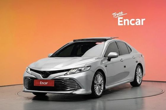 Toyota Camry 2.5 — пробег 52 378 км — фото 1 из 5