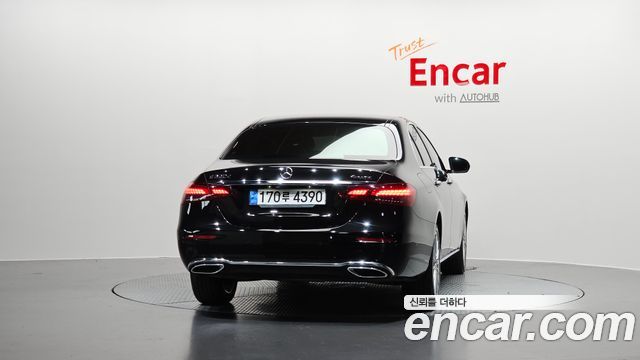 Mercedes-Benz E-Class E220d 4MATIC Exclusive — пробег 102 988 км — фото 4 из 5