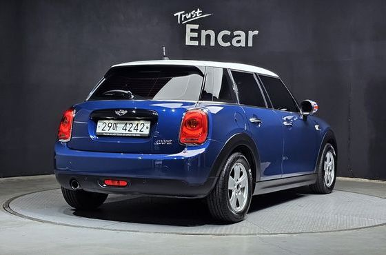 Mini Cooper 5Door Standard 3rd — пробег 53 540 км — фото 2 из 5