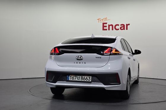 Hyundai Ioniq 1.6 HEV Q — пробег 142 231 км — фото 4 из 5