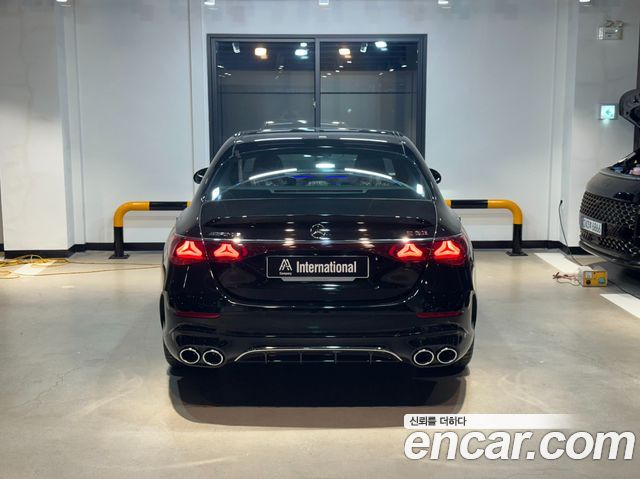 Mercedes-Benz E-Class AMG E53e 4MATIC+ — пробег 48 км — фото 3 из 5