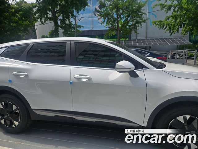 Kia Sportage HEV 1.6 2WD Prestige — пробег 1 250 км — фото 2 из 5