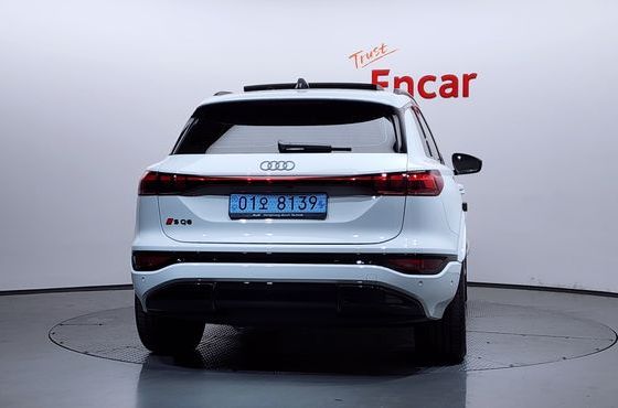 Audi SQ6 e-tron Quattro — пробег 6 187 км — фото 4 из 5
