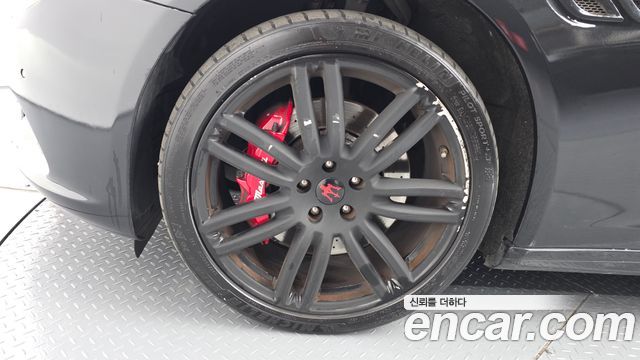 Maserati Quattroporte из Кореи Encar