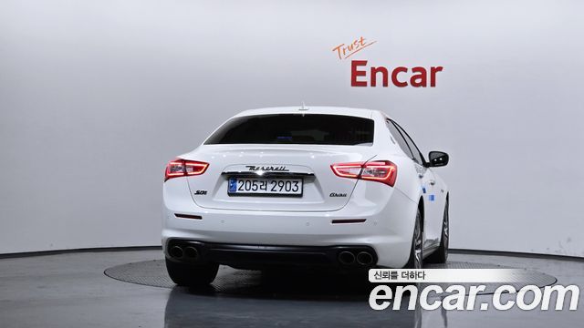 Maserati Ghibli из Кореи Encar