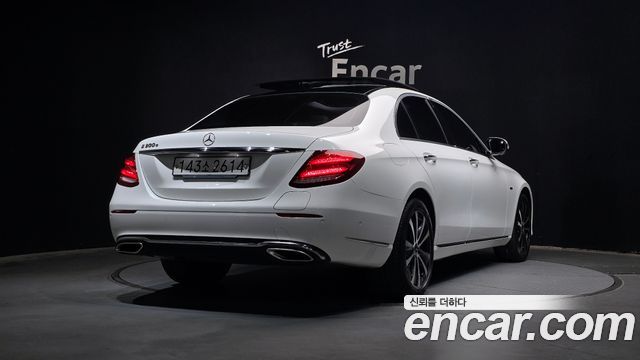 Mercedes-Benz E-Class из Кореи Encar