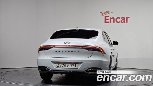 Hyundai Grandeur из Кореи Encar