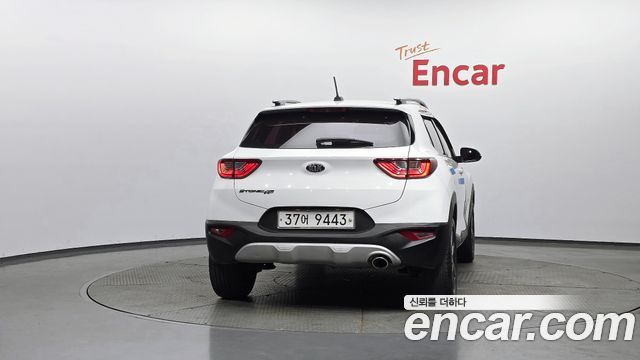 Kia Stonic Diesel 1.6 Prestige — пробег 173 000 км — фото 4 из 5