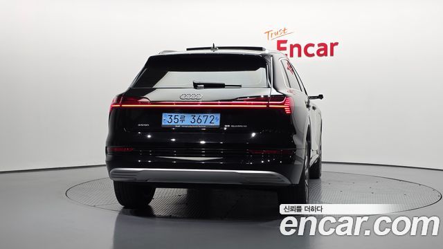 Audi e-tron 55 Quattro — пробег 69 673 км — фото 4 из 5