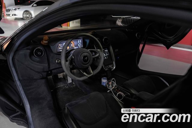 Mclaren 600LT из Кореи Encar