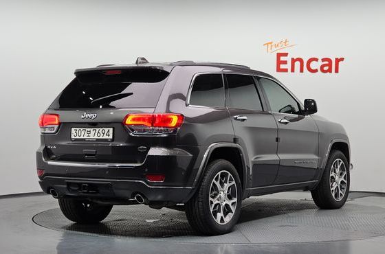 Jeep Cherokee 3.6 Overland WK2 — пробег 59 193 км — фото 2 из 5
