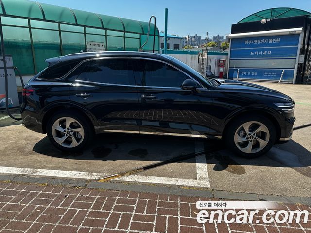 Genesis GV70 2.5T Gasoline AWD — пробег 7 400 км — фото 5 из 5