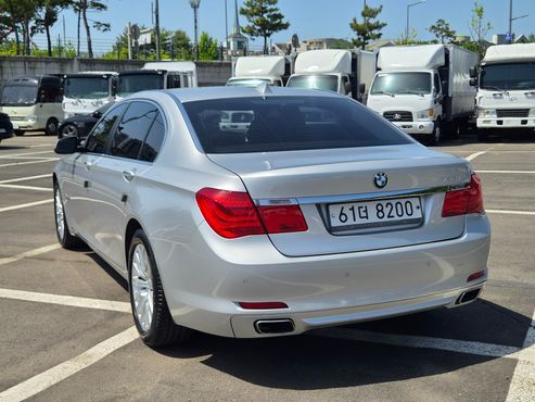 BMW 7-Series 740Li — пробег 145 000 км — фото 4 из 5