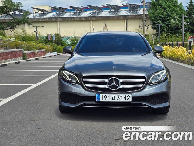 Mercedes-Benz E-Class из Кореи Encar