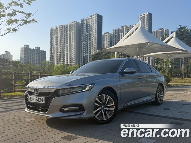 Honda Accord 2.0 Hybrid Touring — пробег 70 800 км — фото 1 из 5