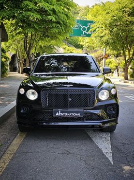 Bentley Bentayga 4.0 V8 S — пробег 27 500 км — фото 2 из 5