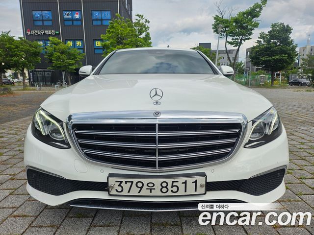 Mercedes-Benz E-Class из Кореи Encar