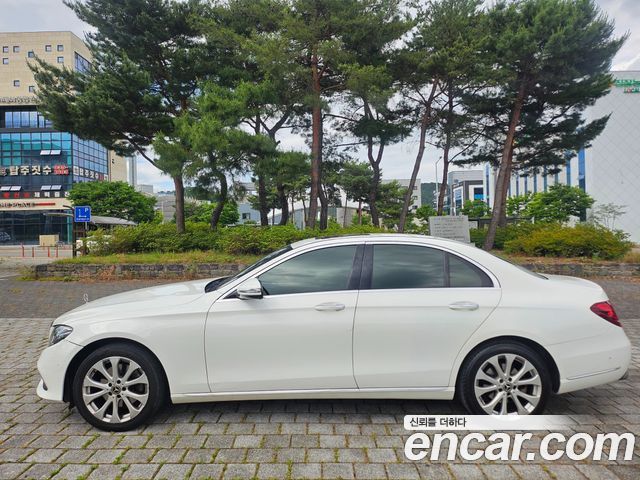 Mercedes-Benz E-Class из Кореи Encar