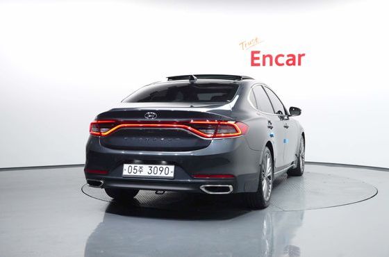 Hyundai Grandeur 2.4 Premium Special — пробег 100 401 км — фото 4 из 5