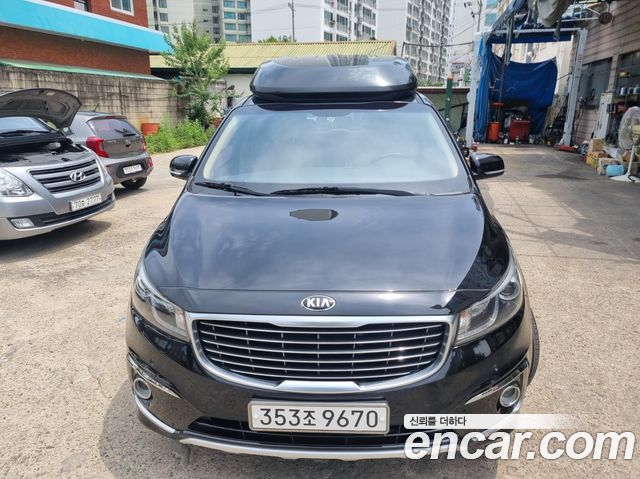 Kia Carnival 9-seater Hi-Limousine Prestige — пробег 218 000 км — фото 3 из 5