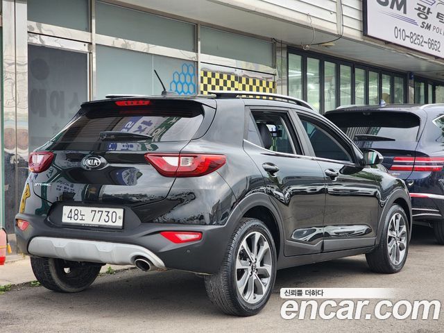 Kia Stonic Diesel 1.6 Prestige — пробег 127 561 км — фото 2 из 5