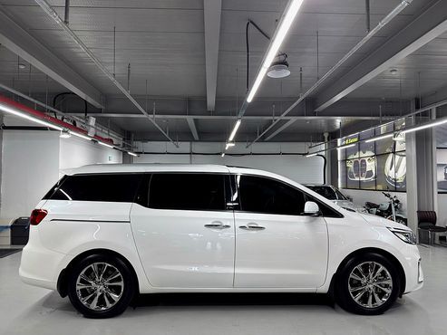 Kia Carnival Gasoline 7-Seater Limousine President — пробег 56 362 км — фото 5 из 5