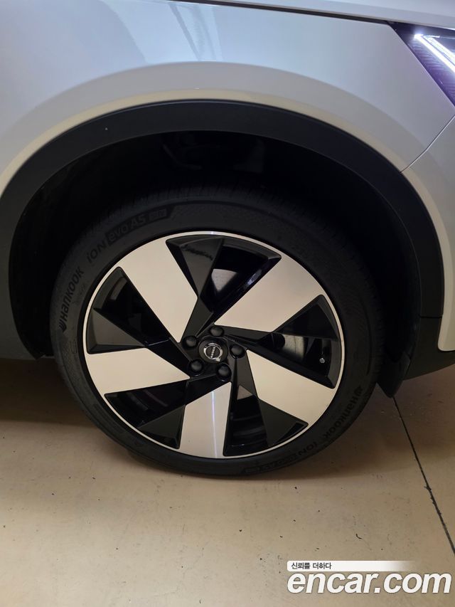 Volvo C40 из Кореи Encar