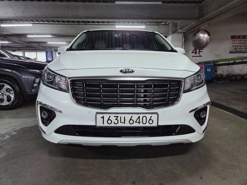 Kia Carnival 9-Seater Luxury — пробег 41 855 км — фото 3 из 5