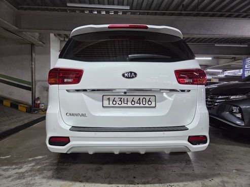 Kia Carnival 9-Seater Luxury — пробег 41 855 км — фото 4 из 5