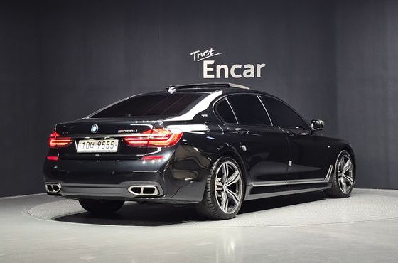 BMW 7-Series M760Li xDrive — пробег 125 736 км — фото 2 из 5