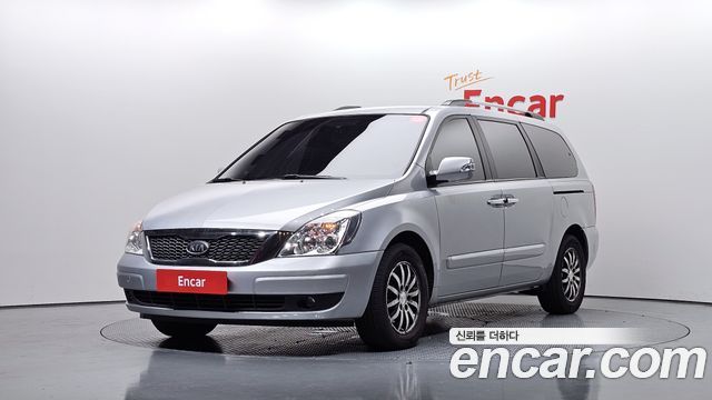 Kia Carnival New Carnival Limousine GLX — пробег 194 660 км — фото 1 из 5