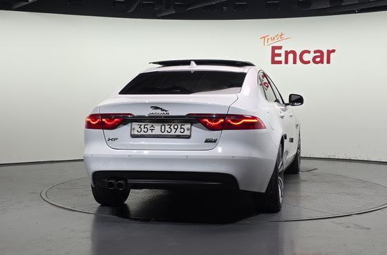 Jaguar XF 20d Prestige AWD — пробег 144 989 км — фото 4 из 5